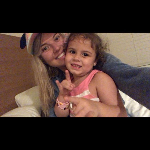 Meet your Posher, Shelby - Picture 1 of 1